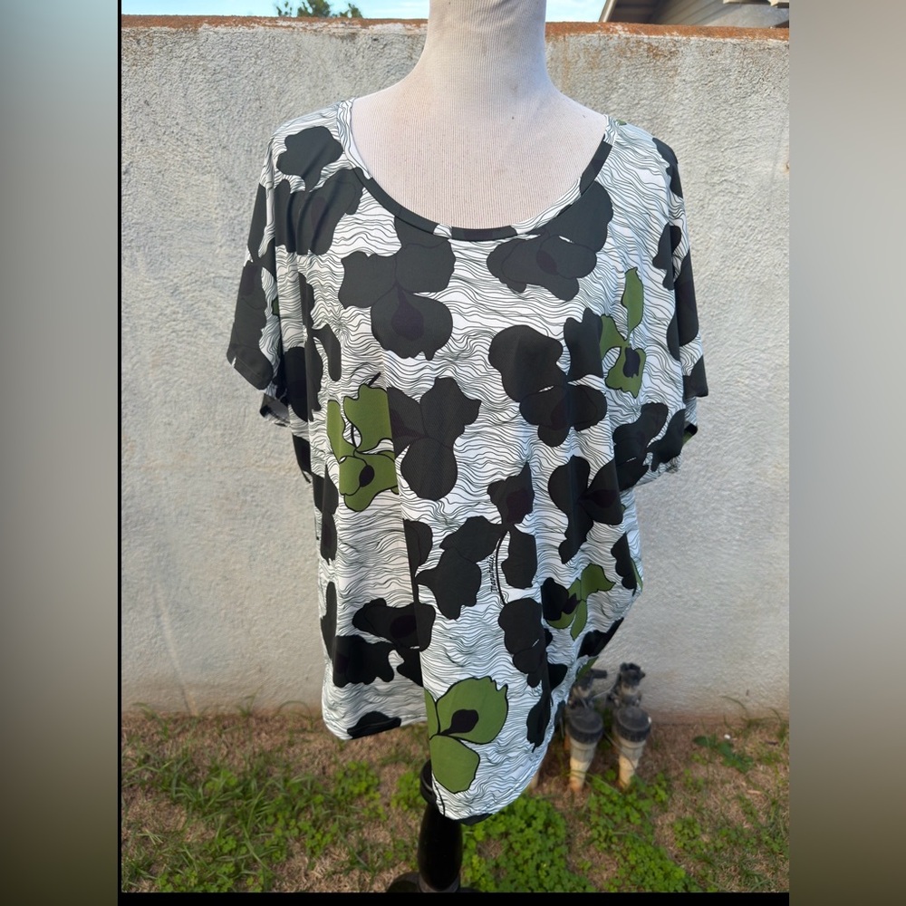 PreOwned Manuhealii Hawaiian Blouse Multicolored Women's 2XL